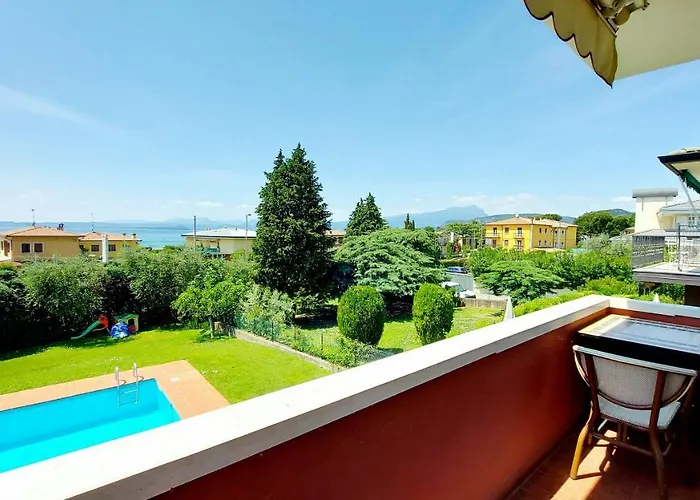 Narcisa View Lake&pool アパート バルドリーノ